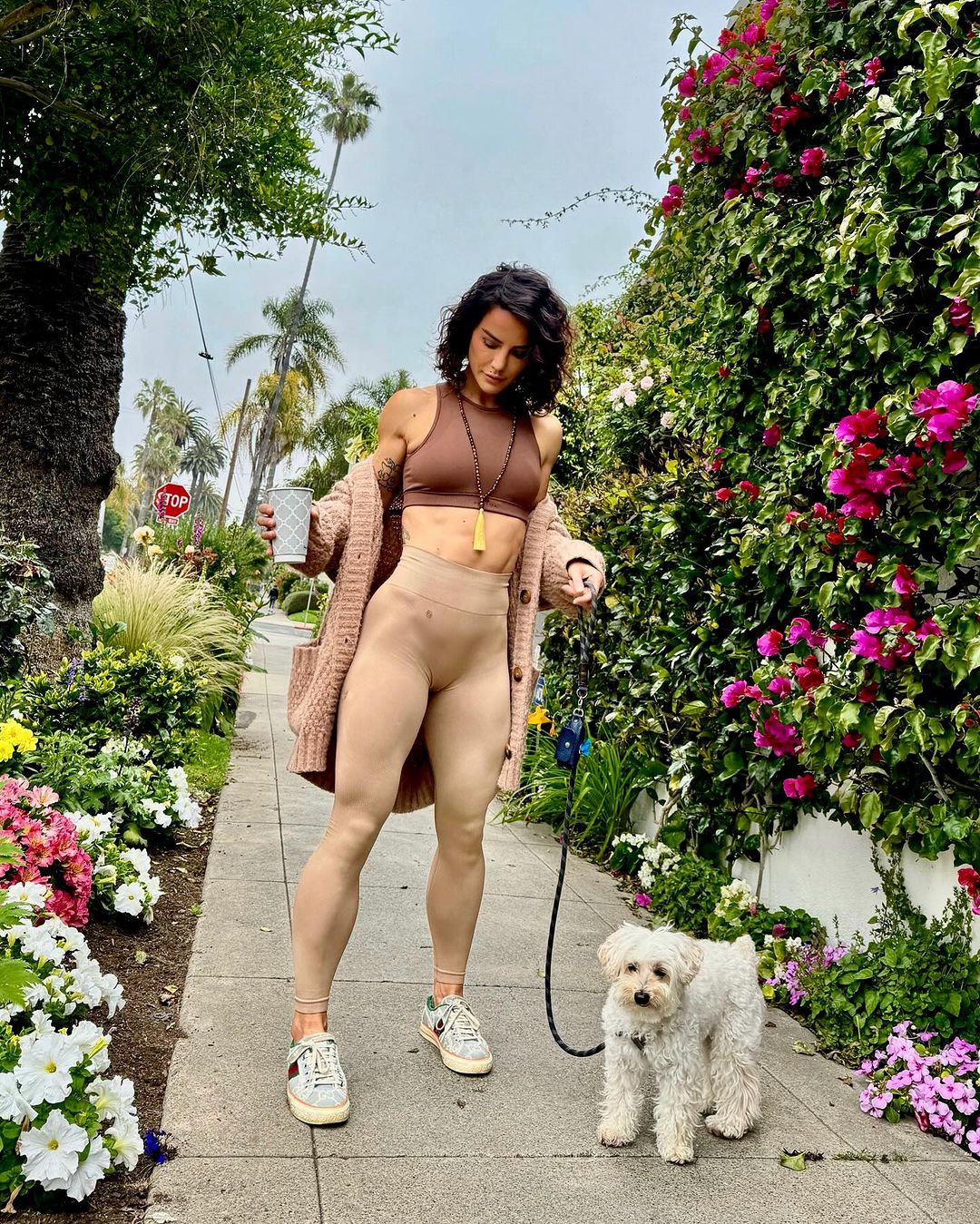 &quot;Всего 5 минут в день&quot;. Личный тренер Ким Кардашьян рассказала, как изменить свое тело