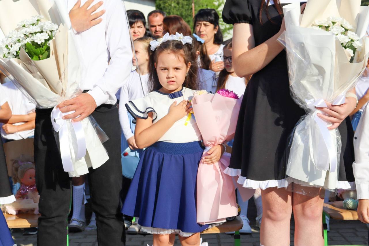 День знаний в условиях войны: как прошел Первый звонок в разных регионах Украины