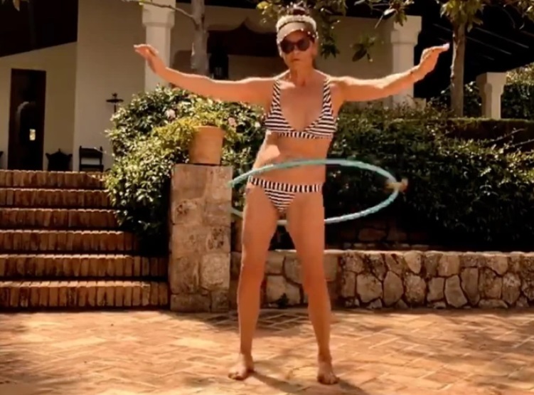 7 секретов Кэтрин Зеты-Джонс, которые помогают ей в 55 выглядеть на 40