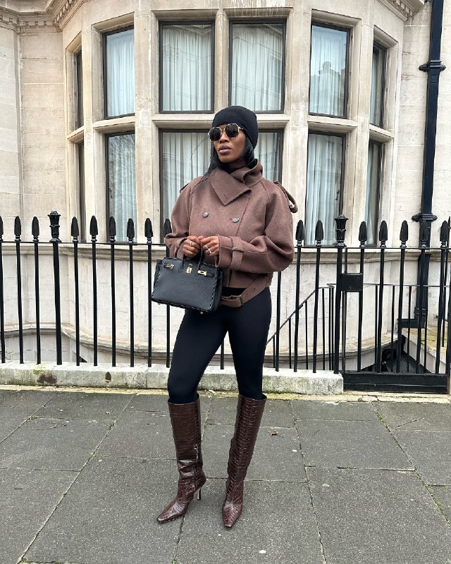 Что носить на работу осенью: 5 модных образов с трендовыми вещами, которые выделят вас из толпы