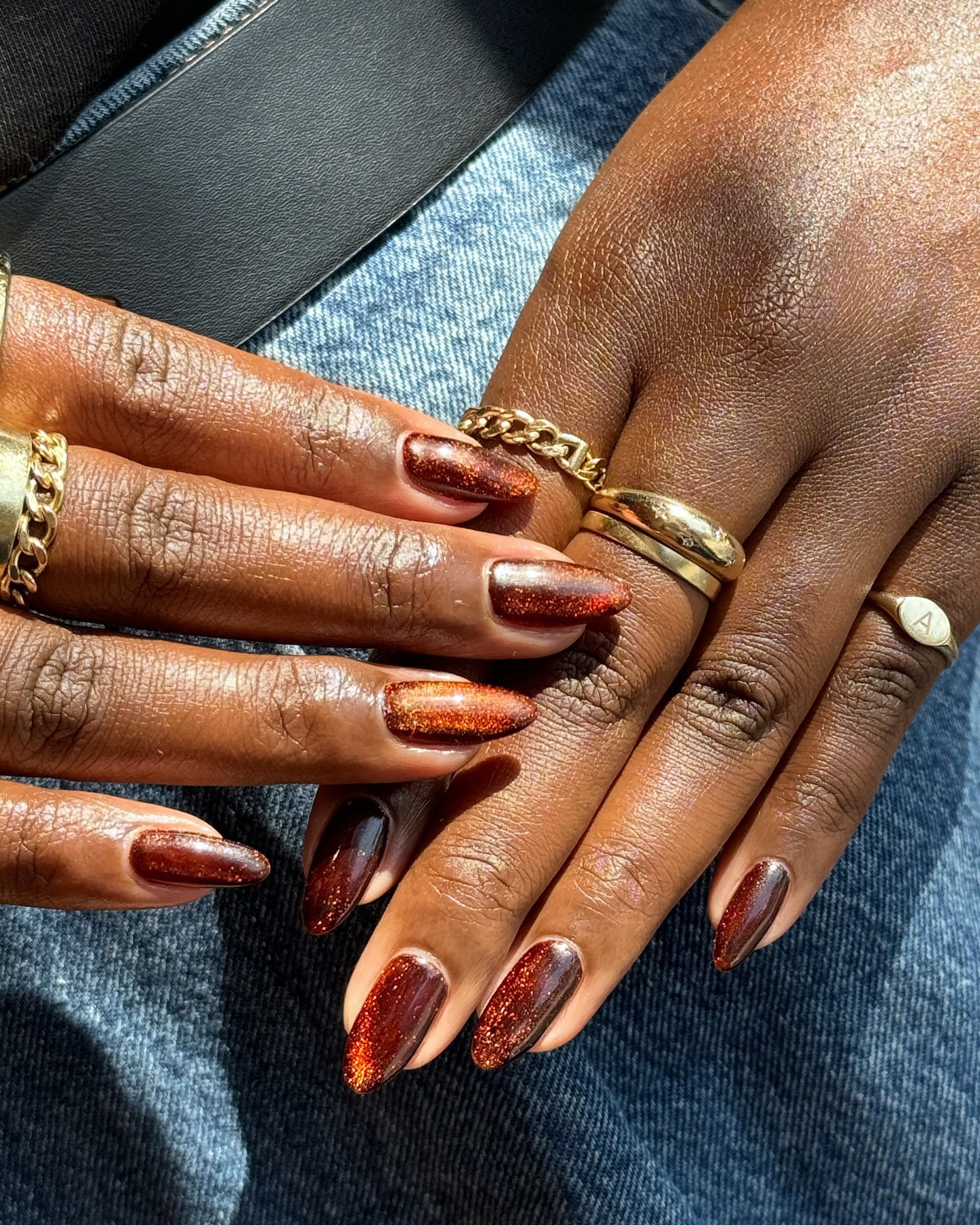 Модні кольори осені та зими: який манікюр зробити у 2024 році