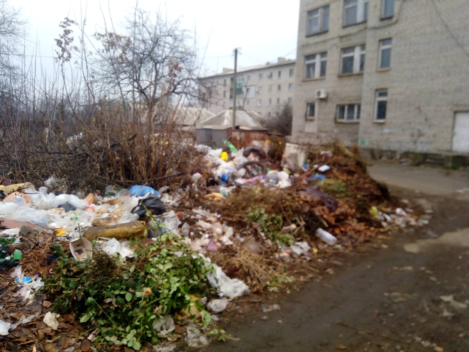 &quot;Эхо войны&quot;: в сети появились печальные фото из оккупированного Иловайска