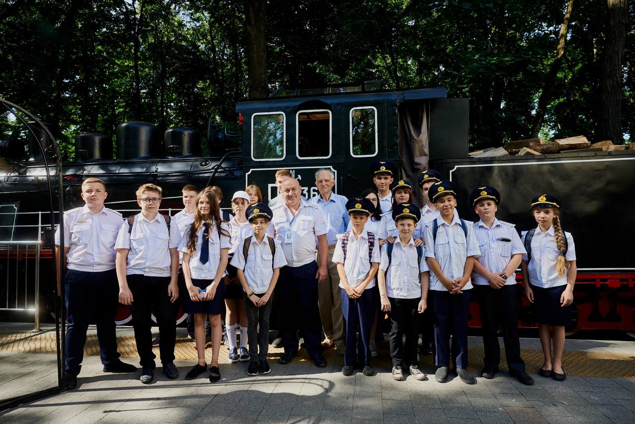 В Киеве после капремонта снова курсирует легендарный паровоз: как и где покататься (фото)