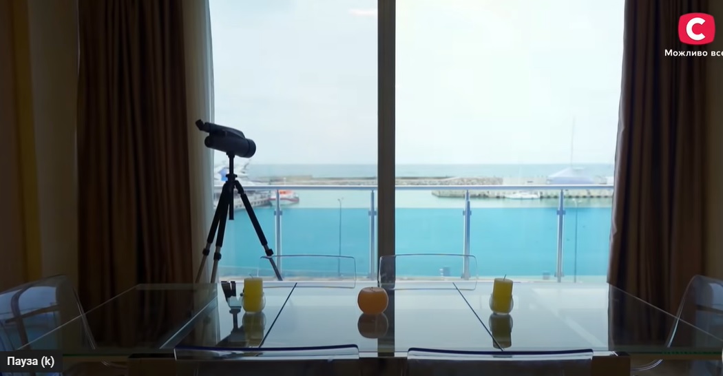 Ирина Билык впервые показала свою роскошную квартиру на берегу моря: небольшая, но очень комфортная