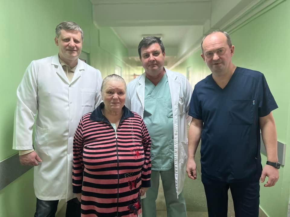 67-річна українка три місяці проходила зі зламаним хребтом і не підозрювала про це