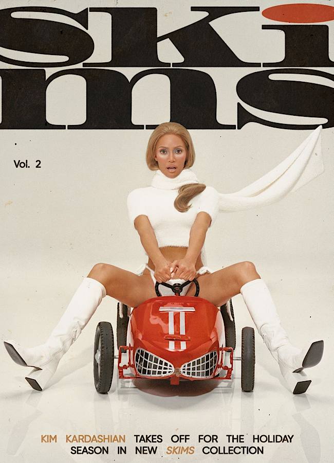 Ким Кардашьян представила новогодний кампейн в стиле 90-х