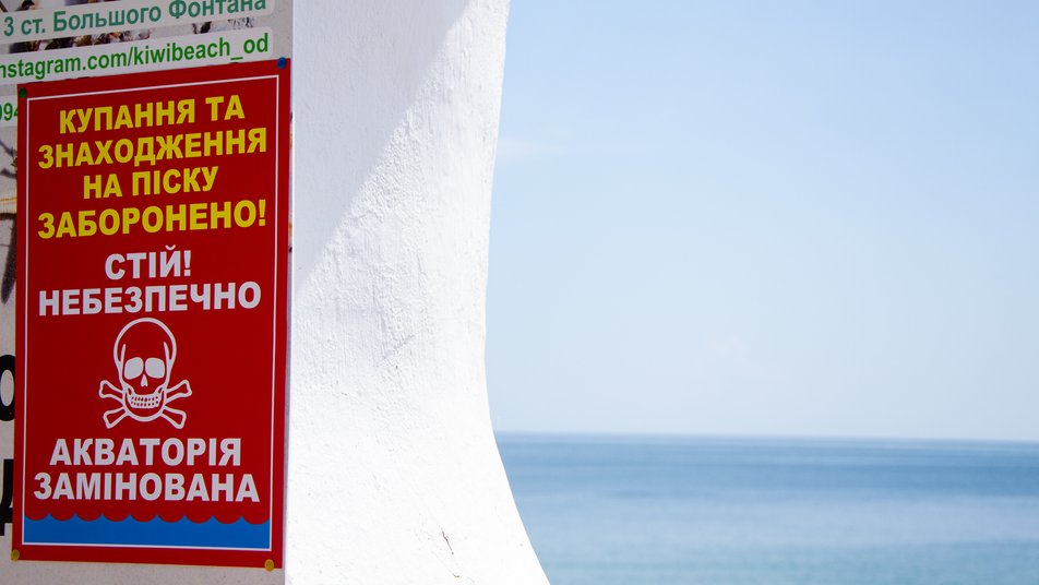 В Одесі на пляжі видавали повістки до військкомату (фото)