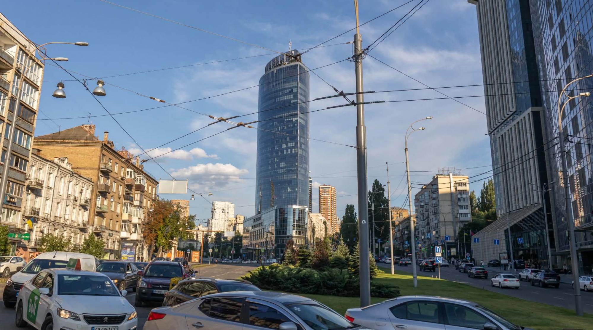 Один із найвідоміших бізнес-центрів Києва потрапив до "білого списку" податкової: що це означає