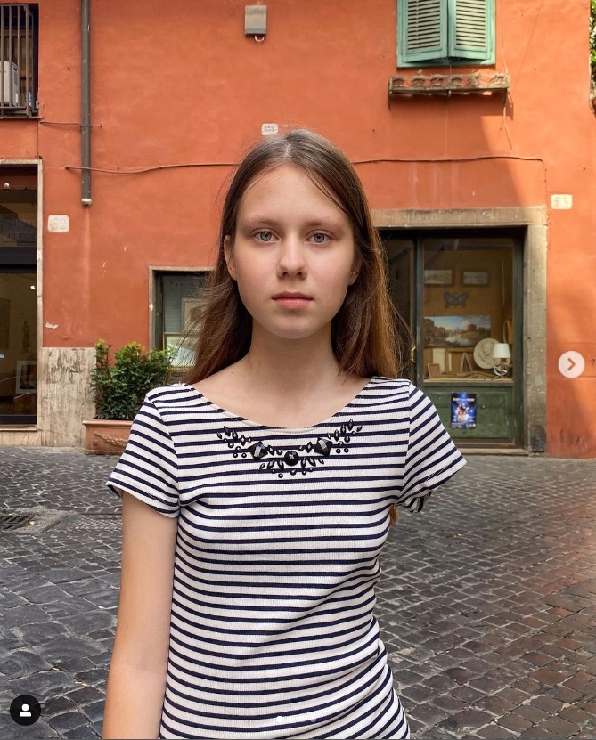 &quot;Мене мучать фантомні болі&quot;: маленька українка з Бучі просить допомогти їй з протезом