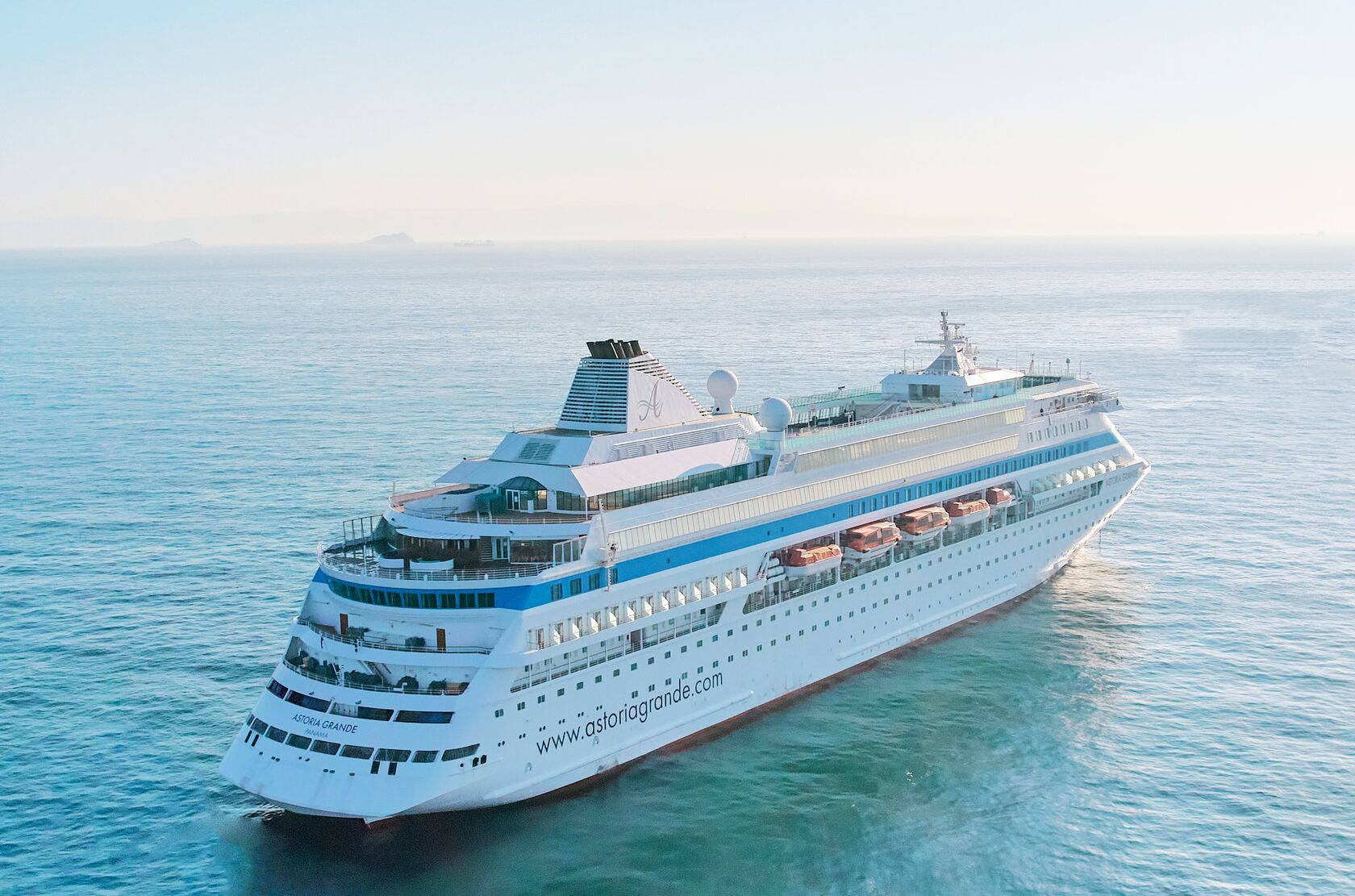 Экс-участники Дизель-шоу, которые выступили против войны, развлекают россиян: о ком речь