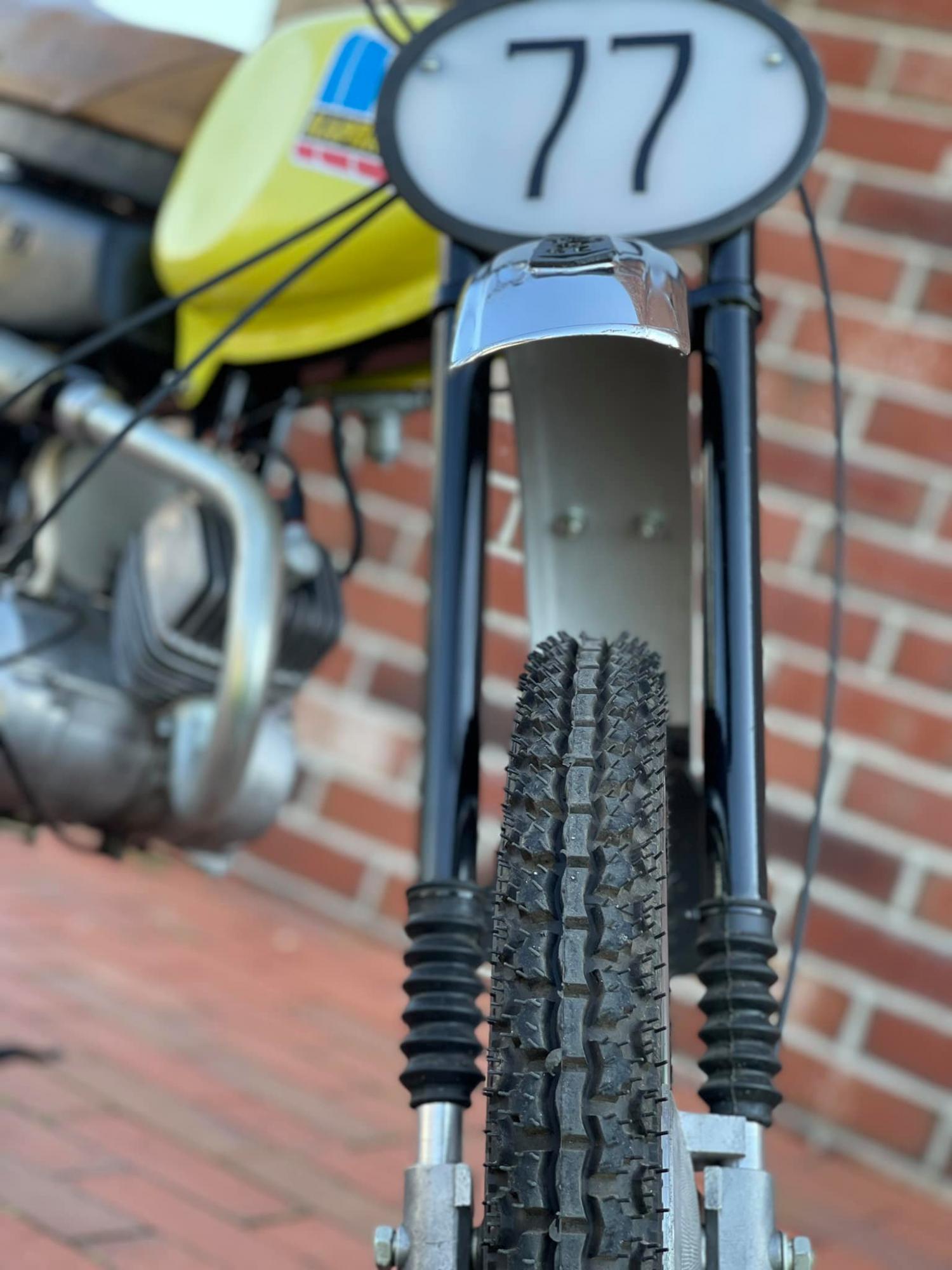 В Україні відновили рідкісний мопед "Карпати-крос": у продажу майже не було