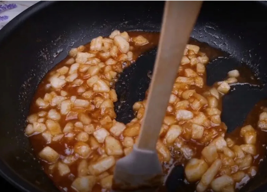 Королевский праздничный торт из простейших ингредиентов: поразит вкусом ваших родных