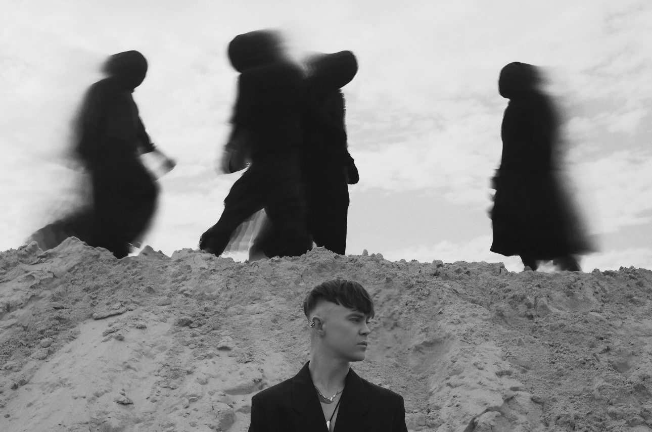 Новая версия песни &quot;Ніч яка місячна&quot;: Артем Пивоваров и KOLA создали настоящий шедевр