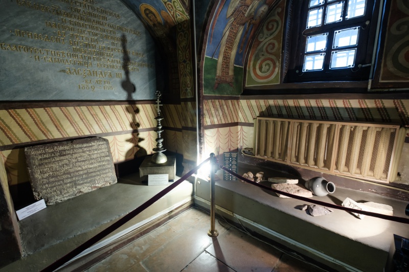 &quot;Пекло для чоловіків, рай для жінок&quot;: Що приховує Кирилівська церква в Києві