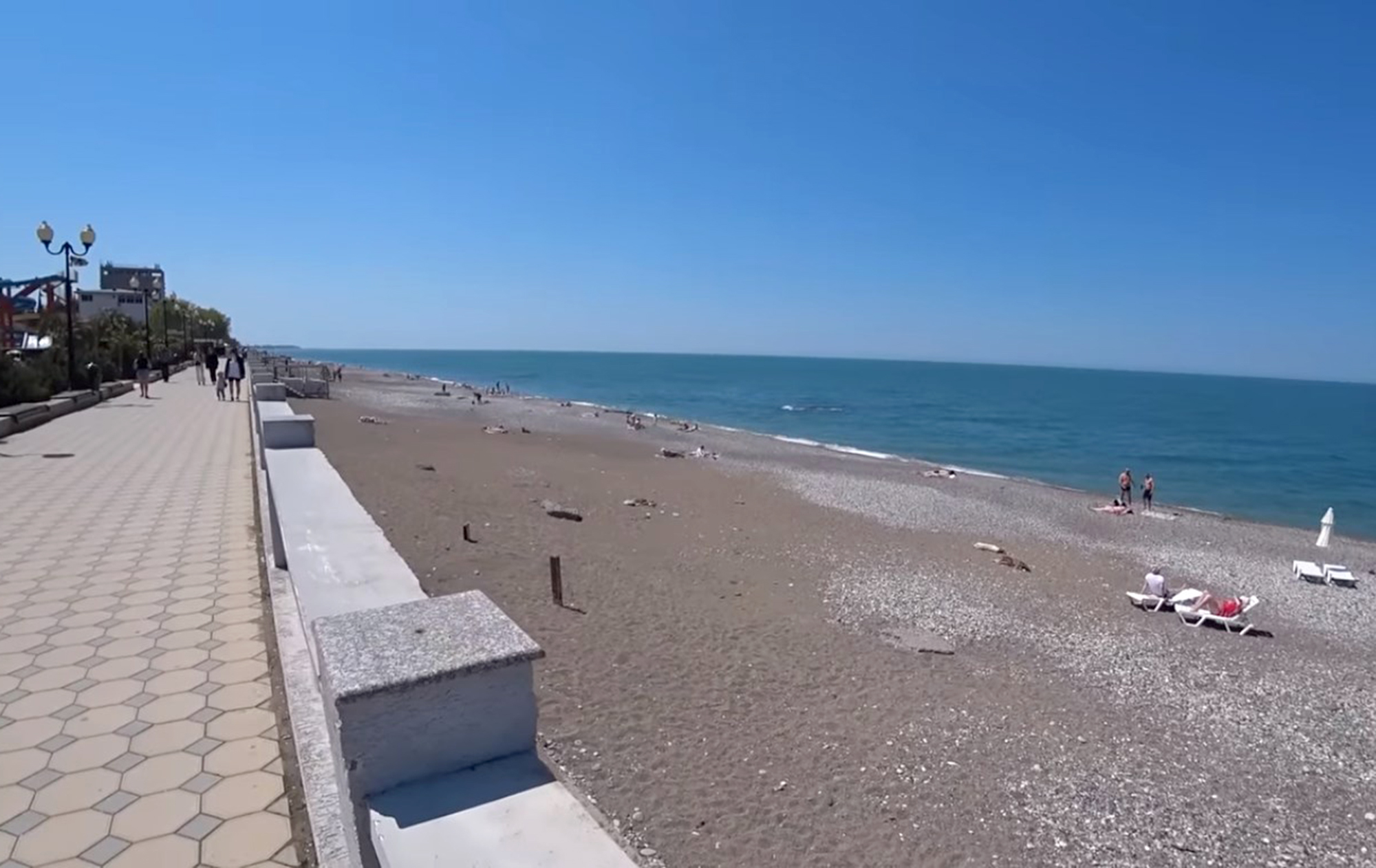 &quot;Час зупинився у 80-х&quot;. У що Росія перетворила курорти окупованої Абхазії