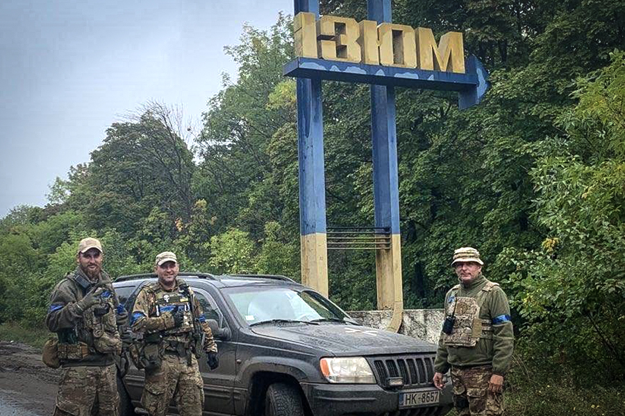 Выжил после 23 ранений и снова учится ходить: героическая история украинского нацгвардейца (фото и видео)