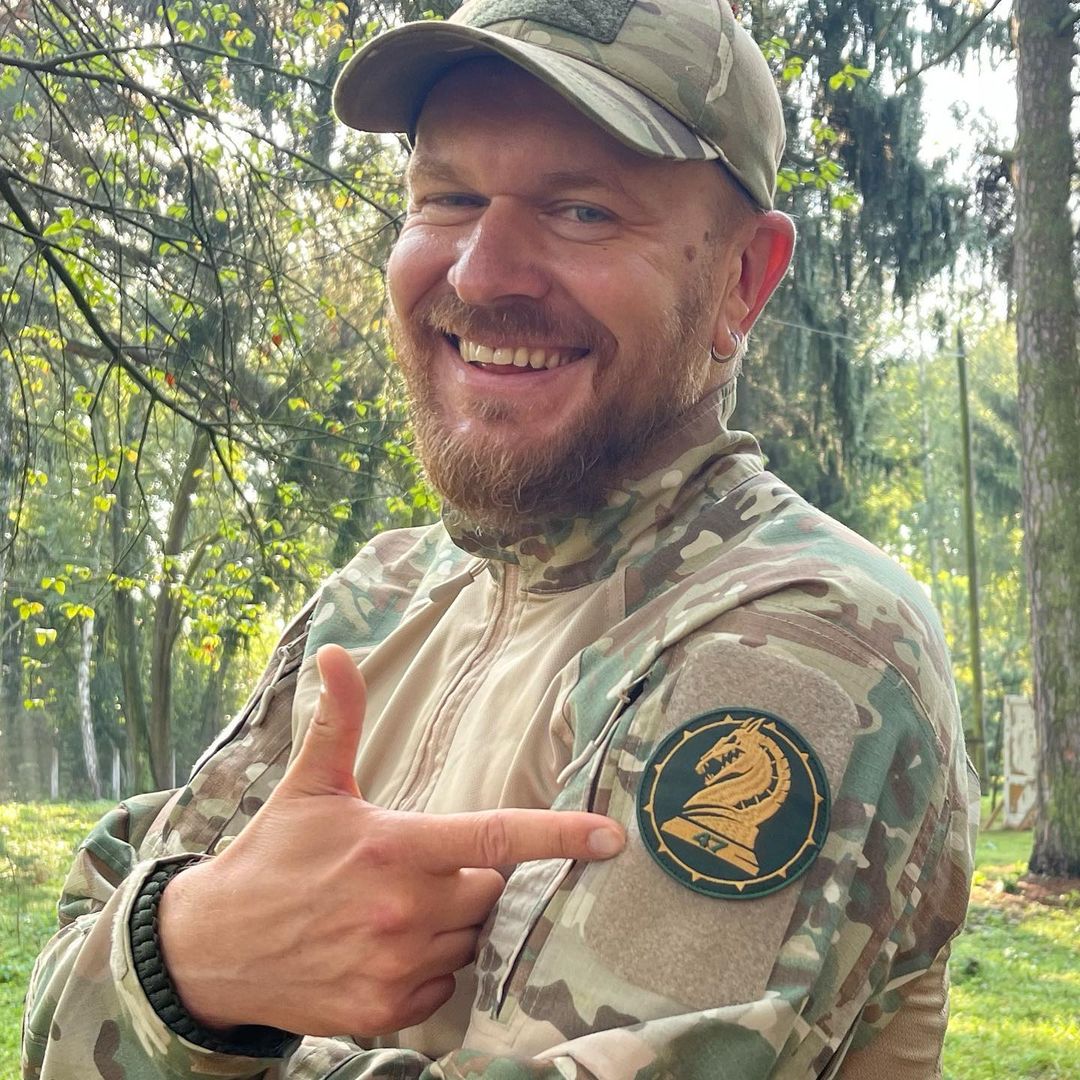 Зірки в окопах. Ці артисти проміняли шоу-бізнес на службу в ЗСУ