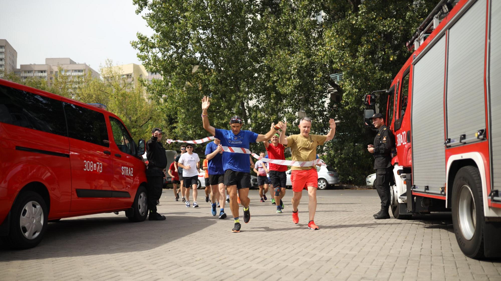 Український рятувальник пробіг з Києва до Варшави, подолав 850 км за 14 днів (фото)