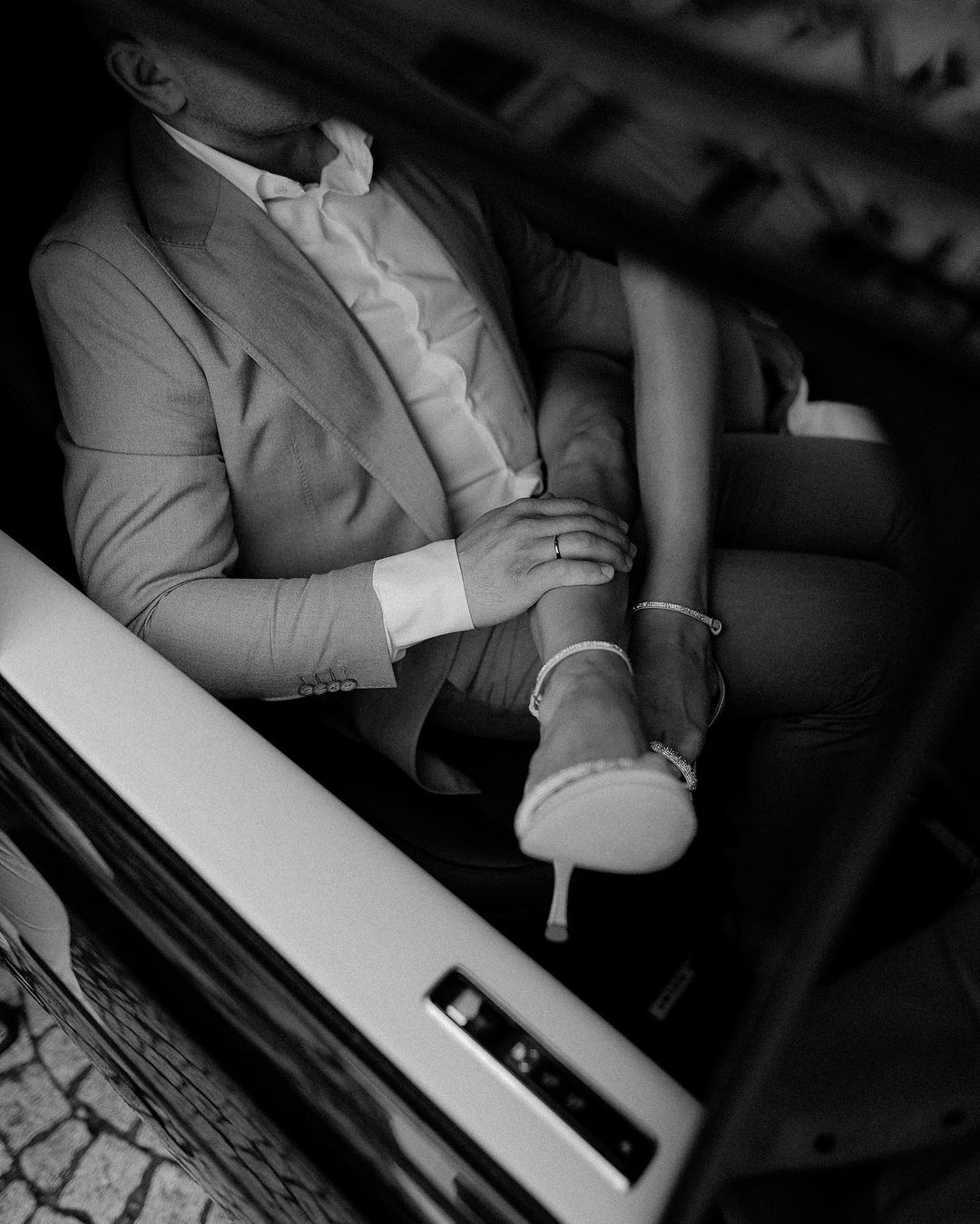 Известная блогерша Саша Бо второй раз вышла замуж: первые фото со свадьбы