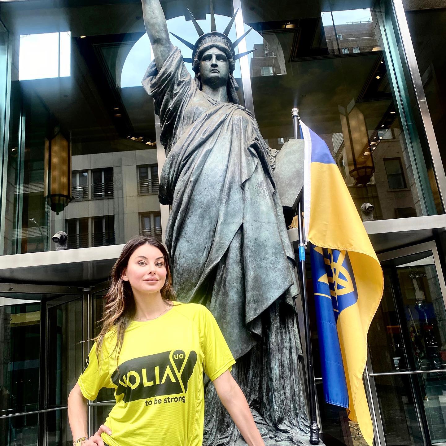 Украинка, которая покорила Голливуд, потеряла брата на войне: "Пошел добровольцем"