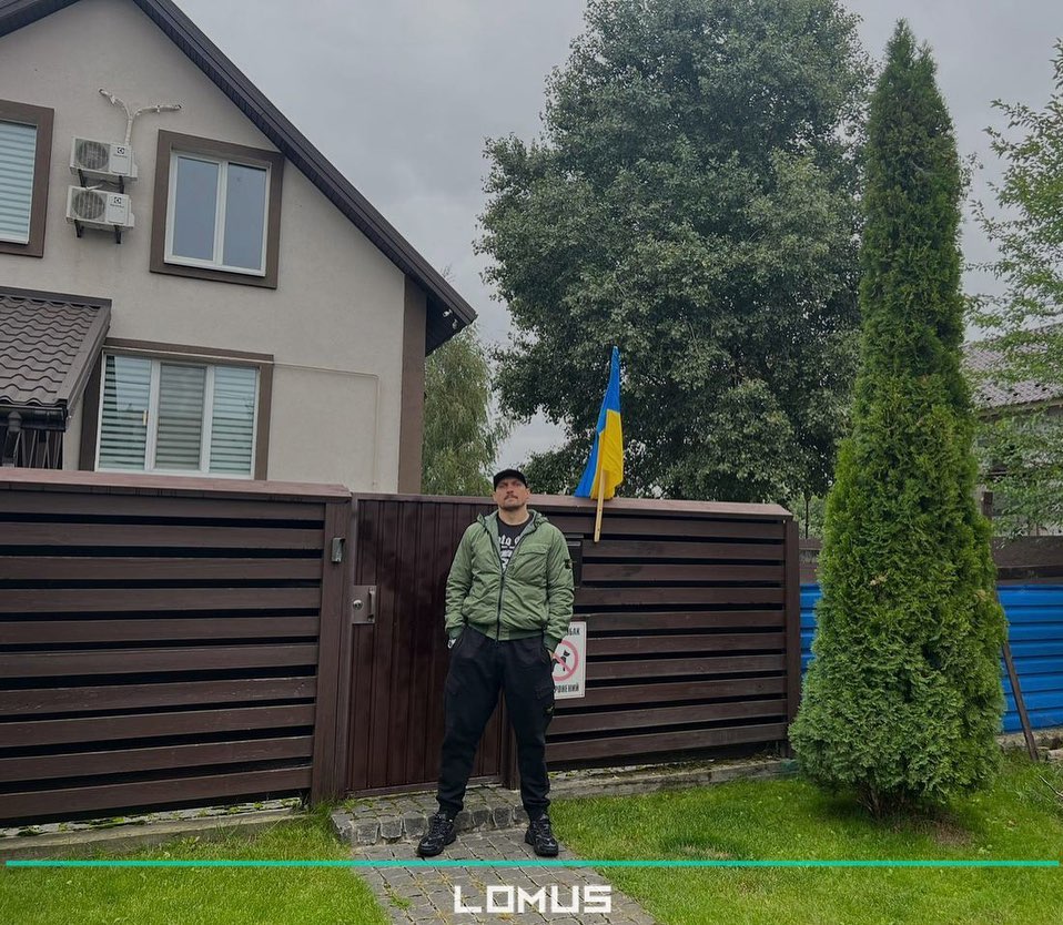 Усик повернувся в будинок у Ворзелі, у якому в березні лютували окупанти (фото)