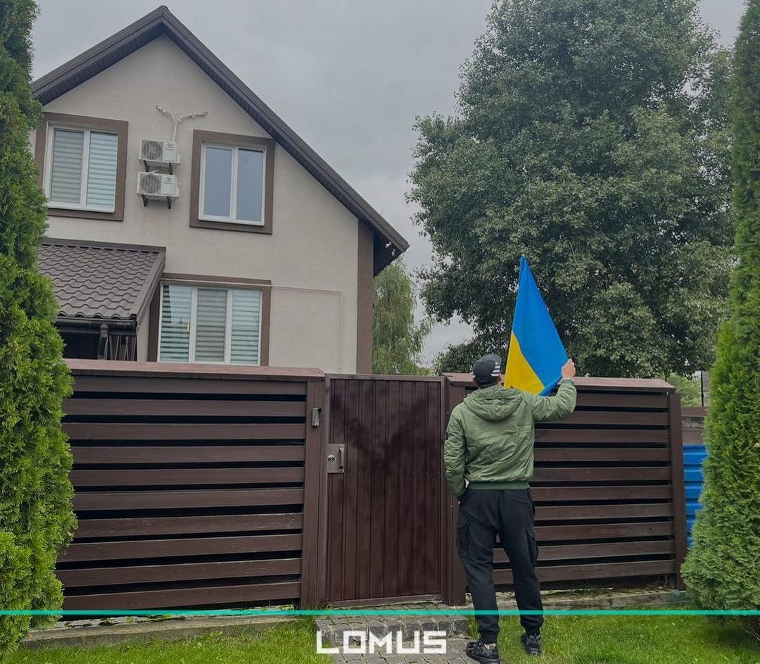 Усик повернувся в будинок у Ворзелі, у якому в березні лютували окупанти (фото)