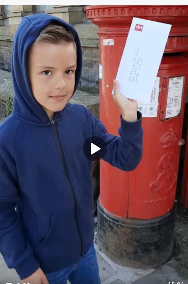 10-річний український школяр отримав листа від Єлизавети II: що в останньому посланні (фото)