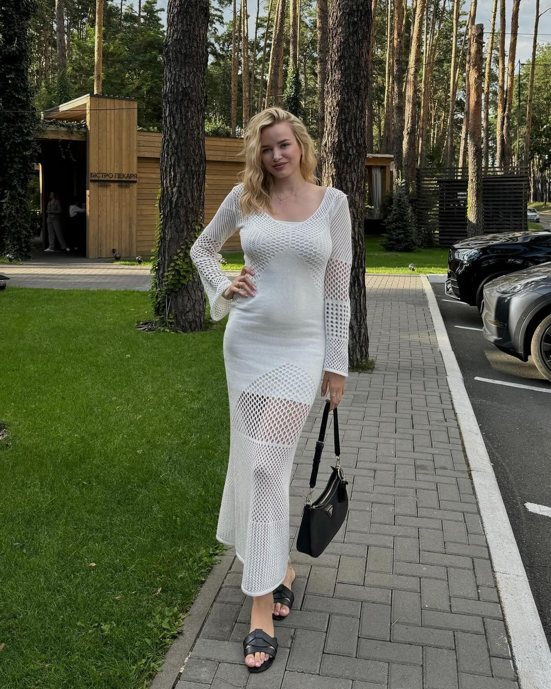 Украинская блогерша с "заниженной самооценкой" купила "мерс" за 7 миллионов: чем она занимается