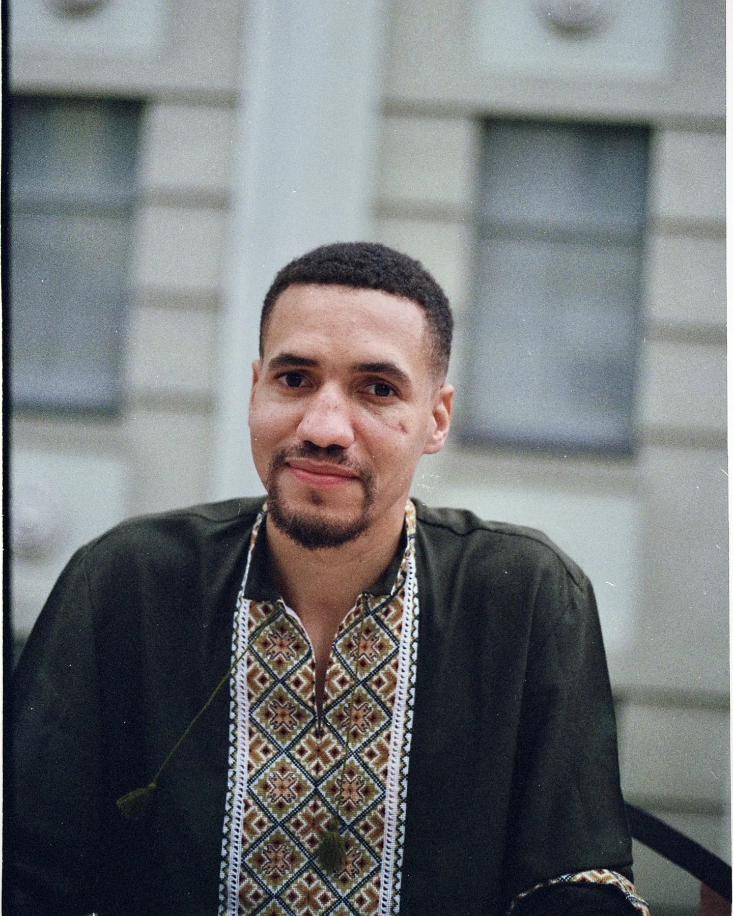 Украинский актер, который воюет на передовой, снова стал папой: милые фото дочки