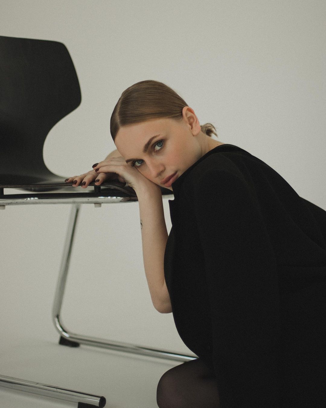 Бізнес на полуниці в шоколаді. Як 26-річна одеситка під обстрілами радує українців смаколиками