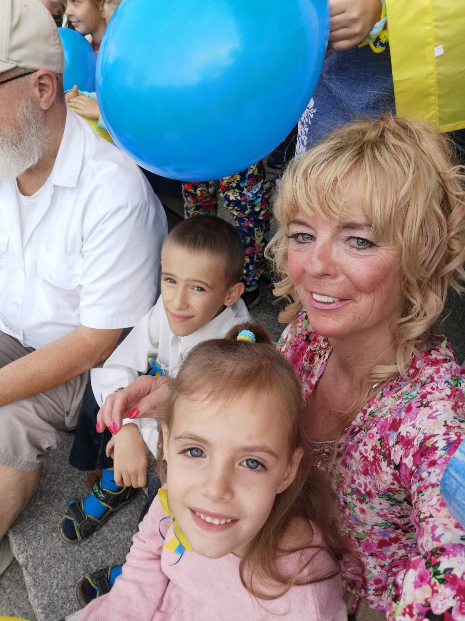 У Німеччині люди вийшли на підтримку українців і нагадали світу про війну: промовисті фото