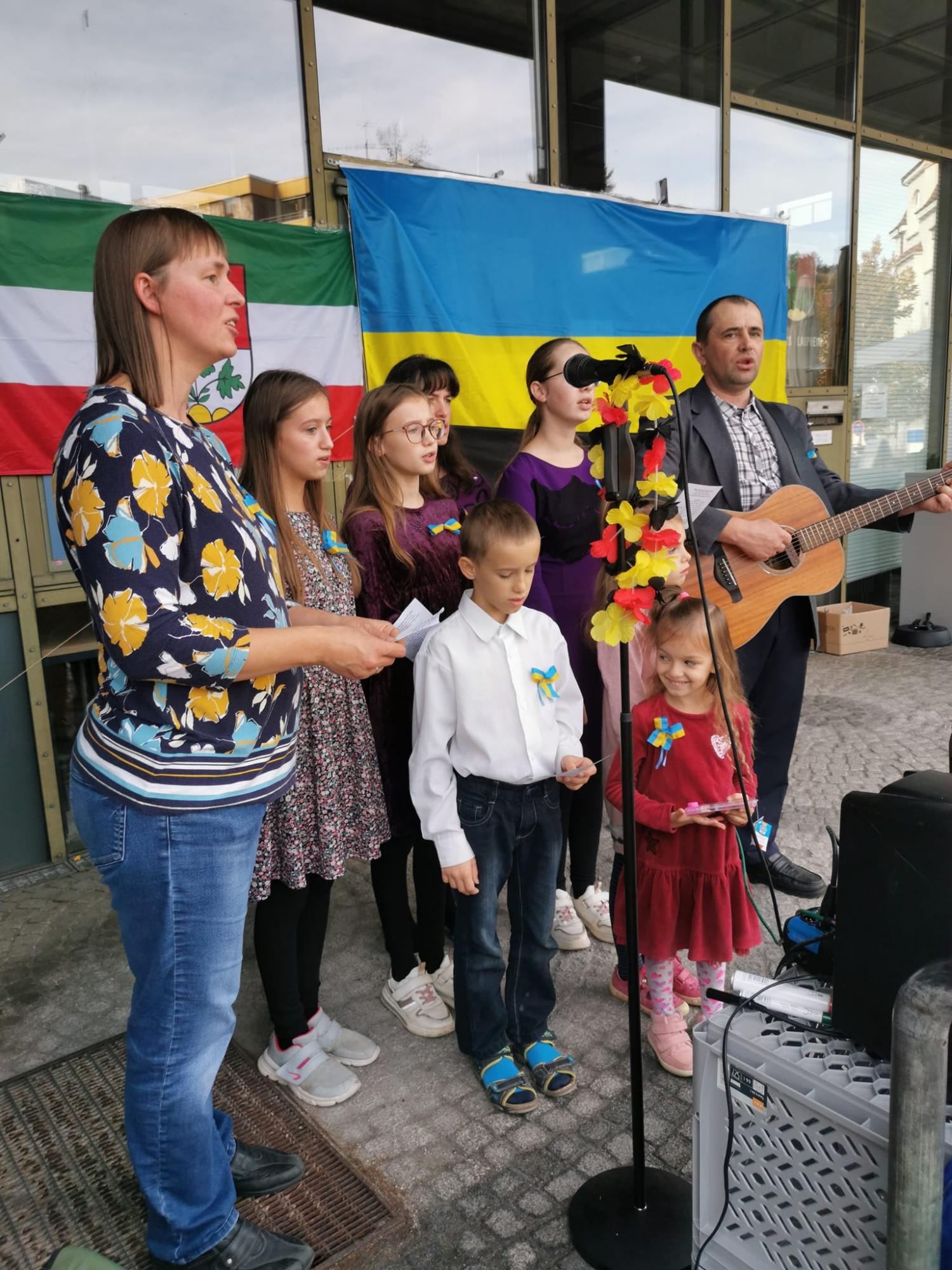 У Німеччині люди вийшли на підтримку українців і нагадали світу про війну: промовисті фото