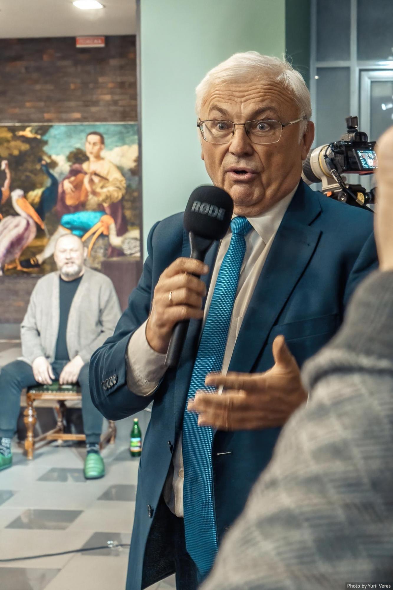 За нього прийняли Конституцію України. В аварії загинув екс-депутат Володимир Стретович