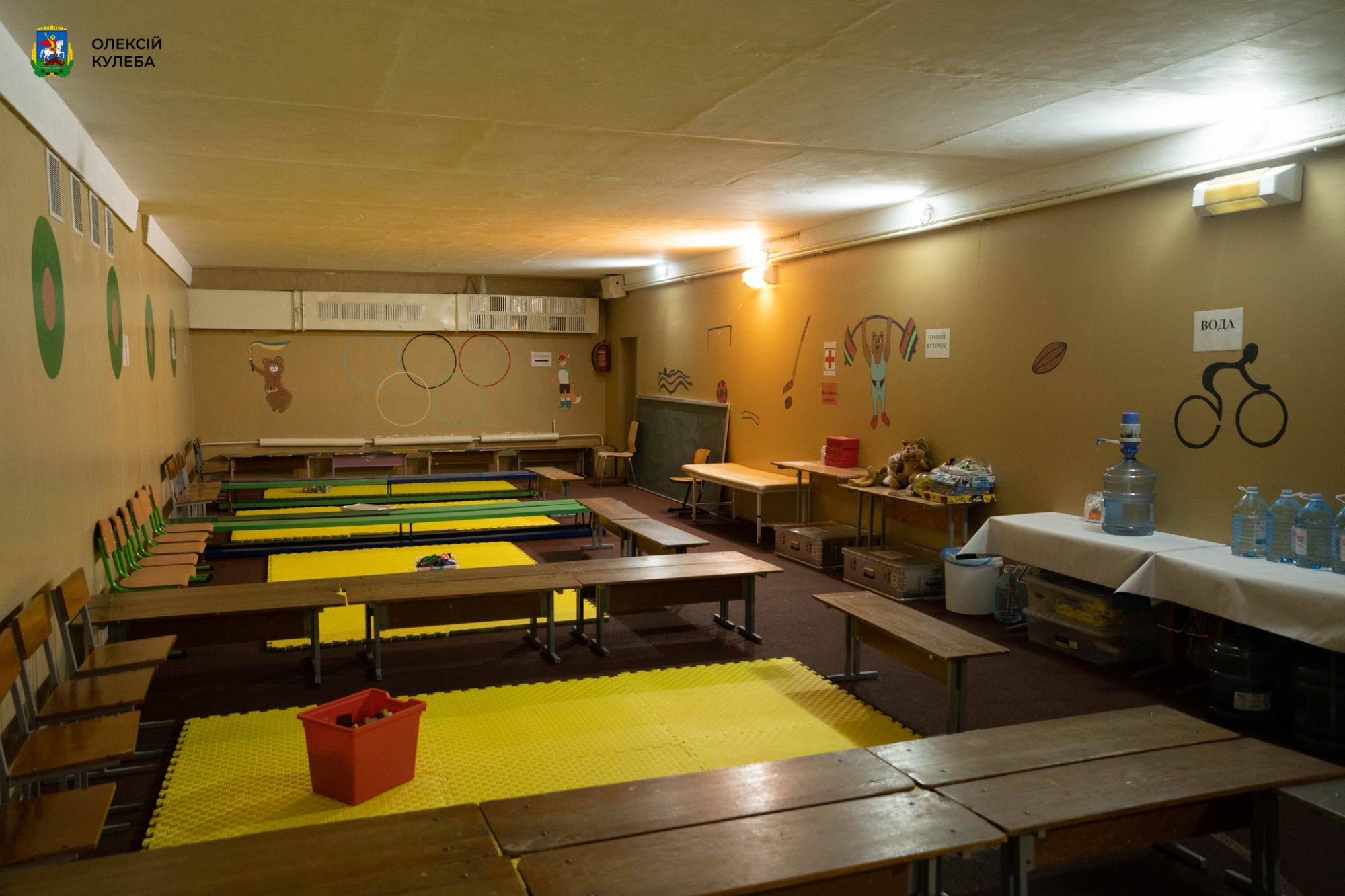 В школе Гостомеля оборудовали актуальное укрытие: как оно выглядит