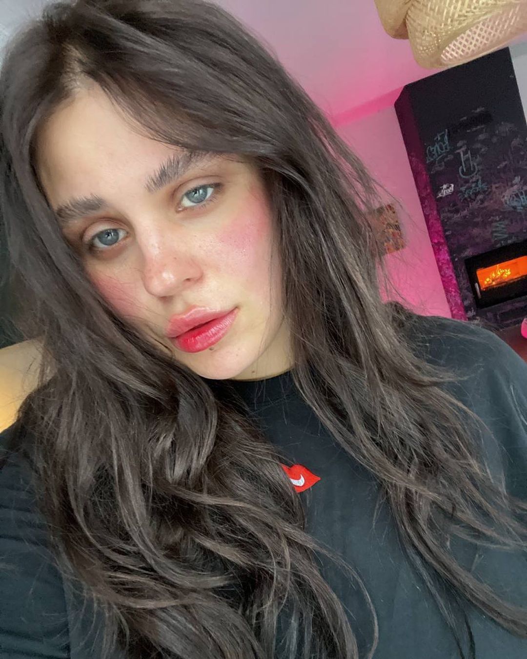 &quot;Не впізнати&quot;: солістка гурту KAZKA показала, як самостійно пофарбувала волосся