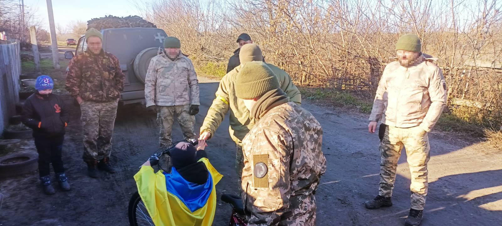 Украинские военные помогли осуществить мечту мальчика, пережившего оккупацию (фото)