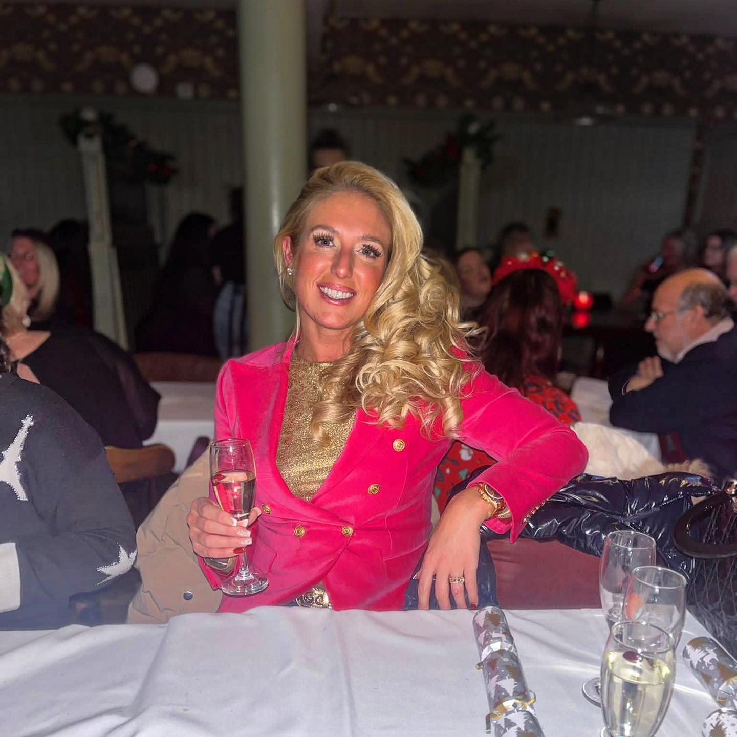 Гламурная Пэрис, мама 7 ангелочков. Как выглядит жена Тайсона Фьюри