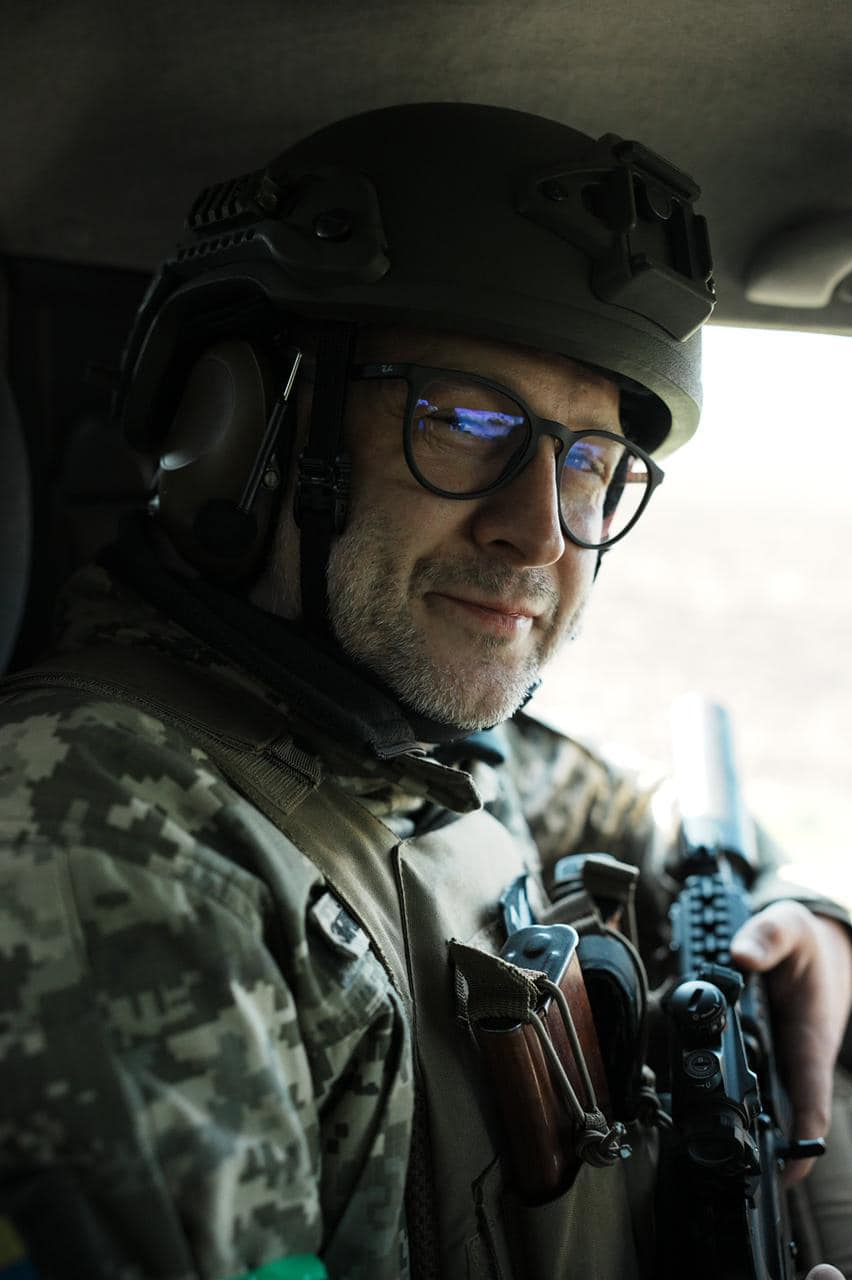 Известный кинопродюсер и воин ВСУ впервые стал отцом (фото)