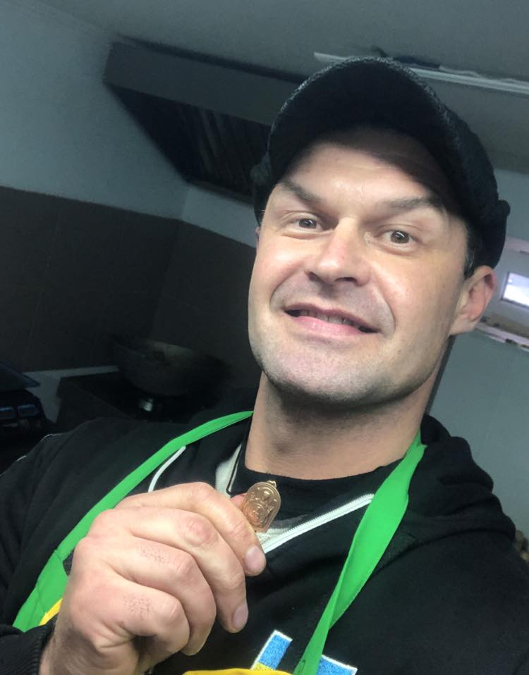 Зірка &quot;МастерШеф&quot; розкрив подробиці служби в ЗСУ і розповів, чим годує воїнів на передовій