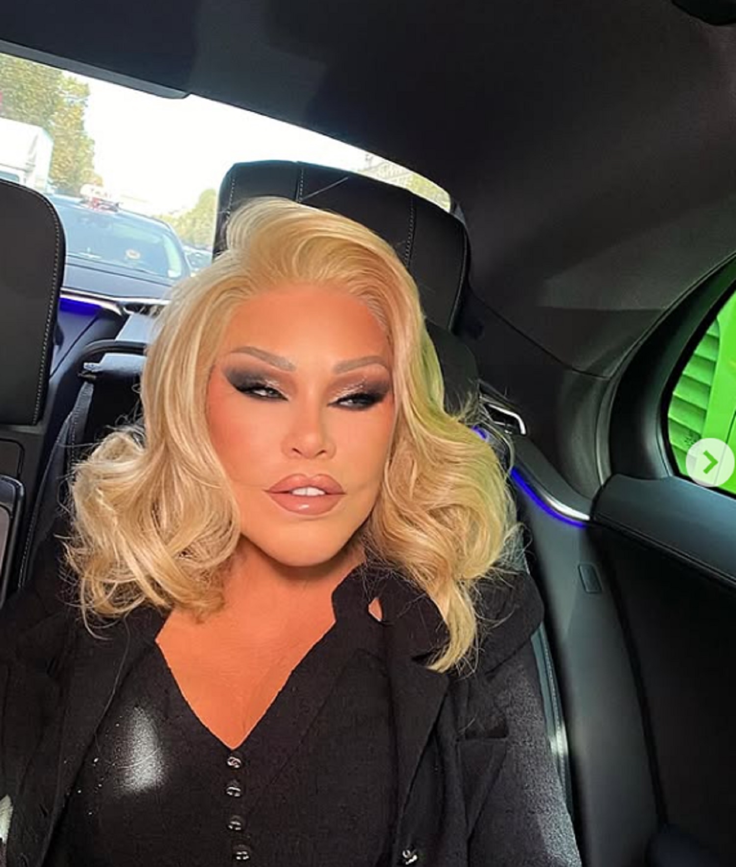 Jocelyn Wildenstein, known as 'cat woman', dies at 84