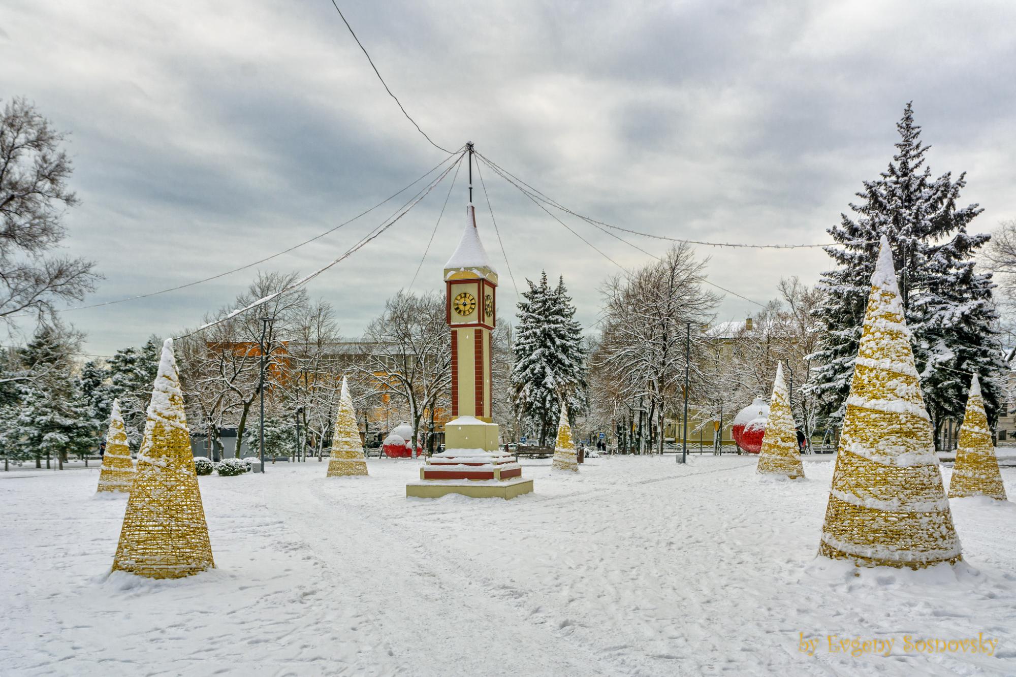 Останнє Різдво у Маріуполі: дивіться фото, які були таємно вивезені з блокадного міста