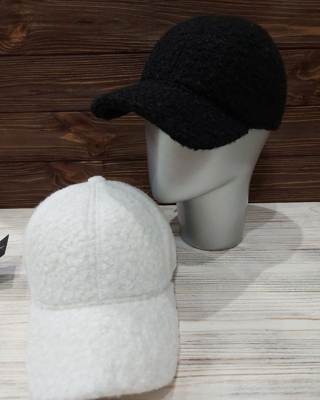 Самые модные шапки 2023 года, которые &quot;порвали&quot; все тренды. Вы еще не купили такую?