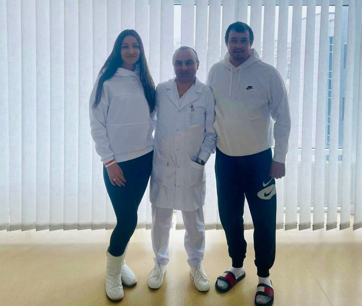 Отсчет шел на дни: украинские врачи чудом спасли мужчину, страдавшего всю жизнь