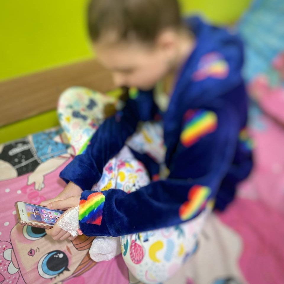 Занимала половину живота: во Львове спасли ребенка с гигантской патологией