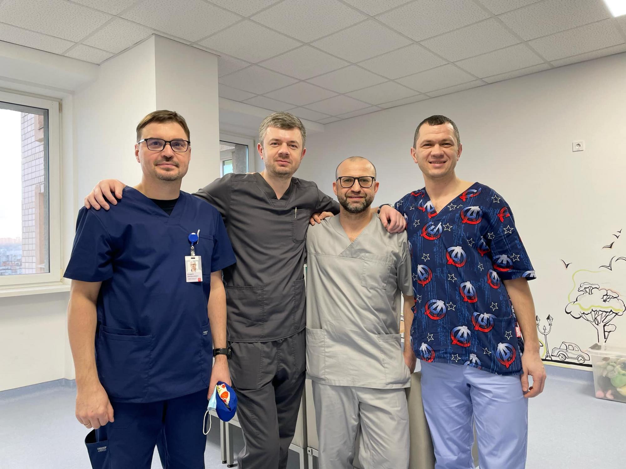 Українські лікарі унікальним способом врятували дитині життя: що вони зробили