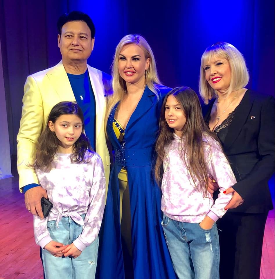 Камалия разводится с мужем-миллиардером Мохаммадом Захуром после 20 лет брака