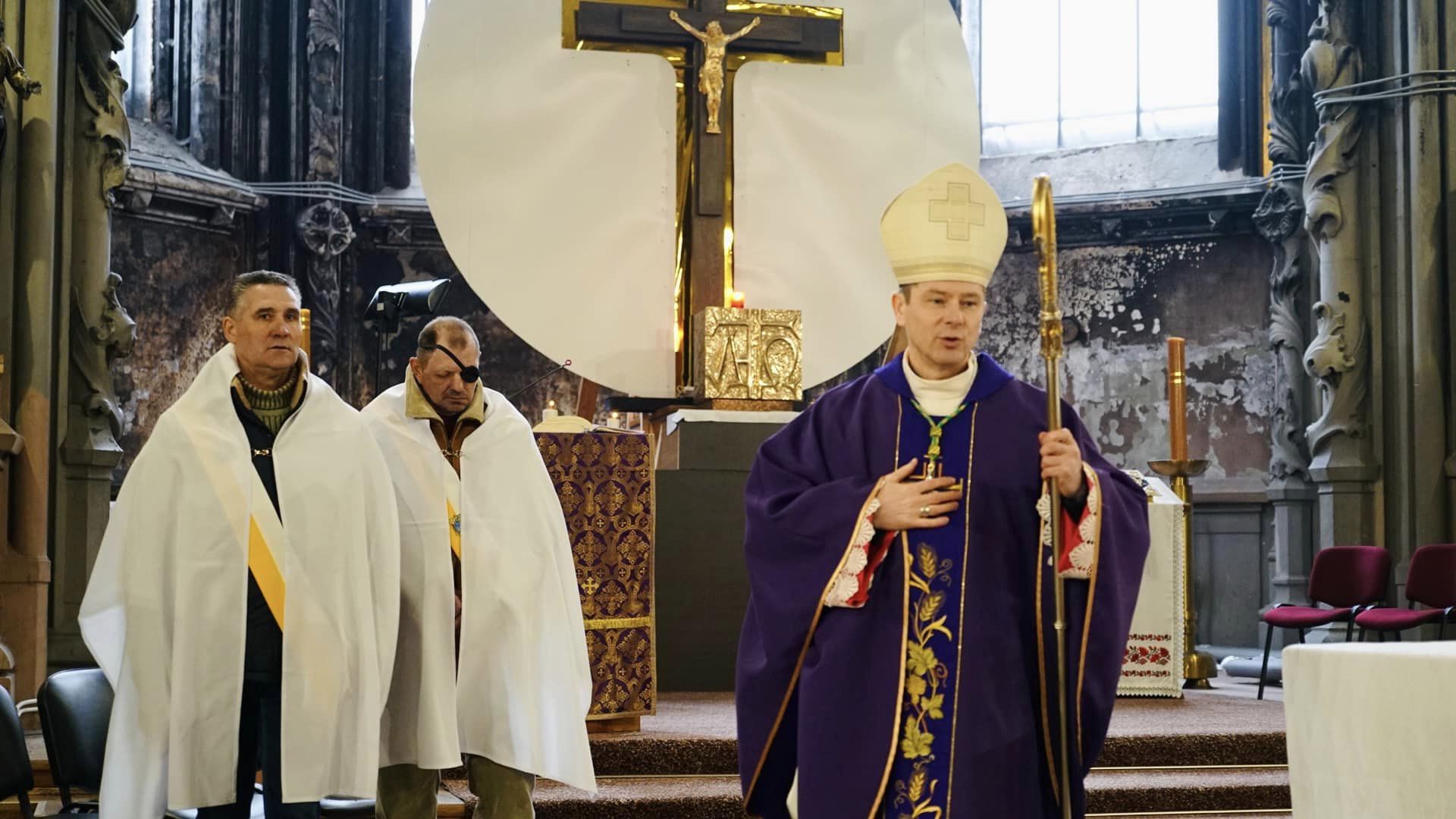 У костелі Святого Миколая у Києві відкрили особливий пункт обігріву (фото)