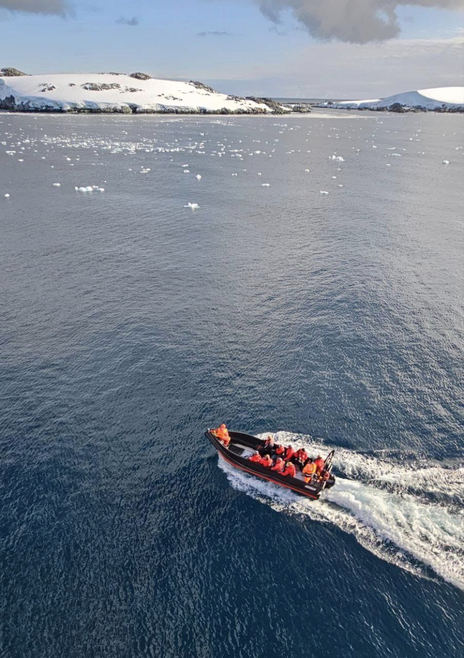 На станцию Вернадского прибыла новая украинская экспедиция: первые фото