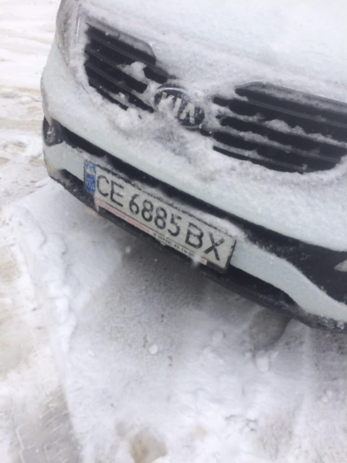 "Вы зае**ли, военные!" В Черновцах мужчина избил бойца ВСУ за место для парковки