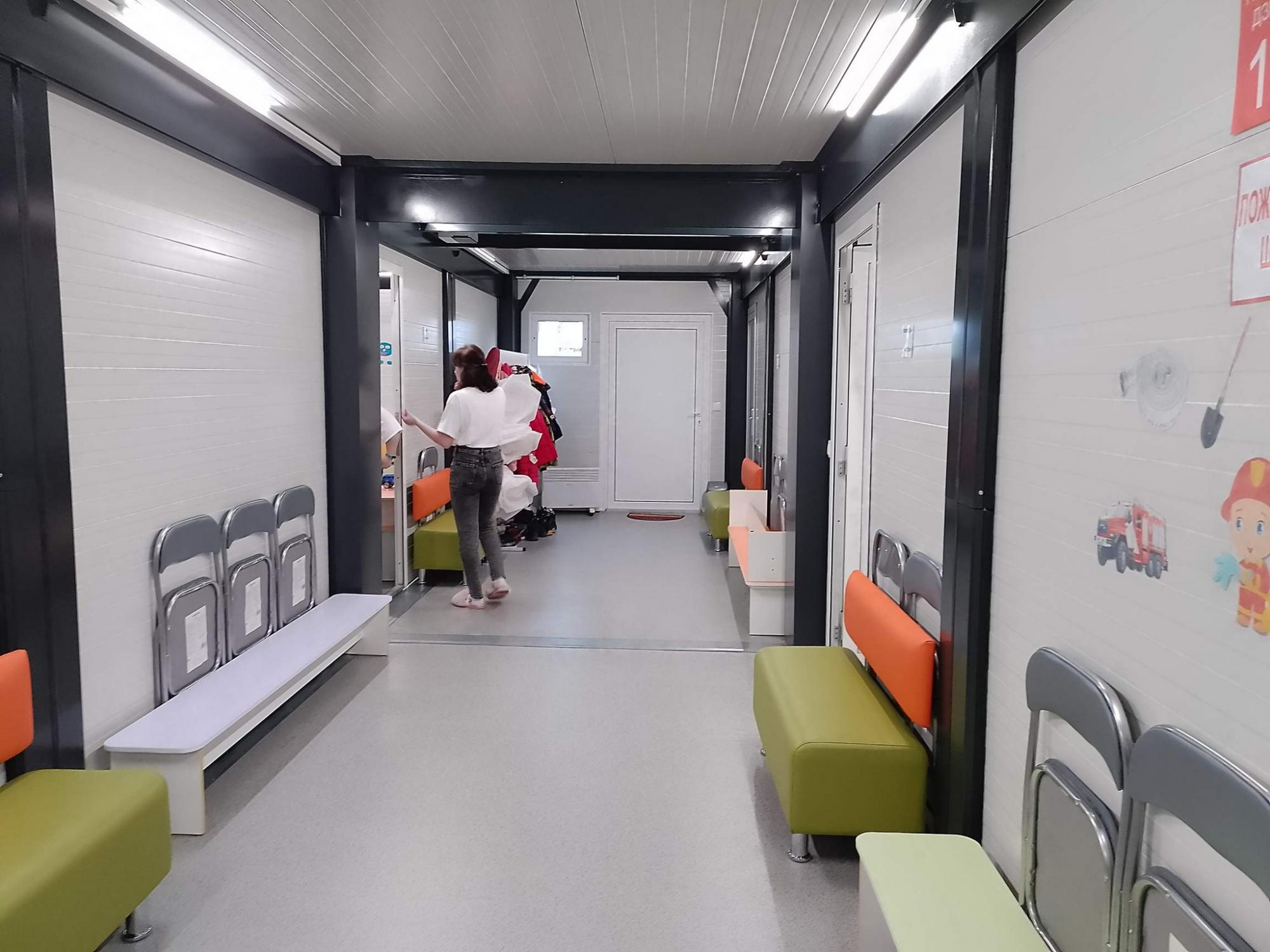 Під Києвом відкрили модульний дитячий садочок: ось як він виглядає